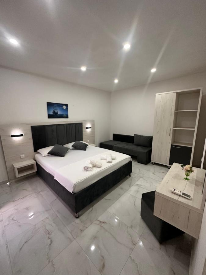 Apartments Sr Ulcinj Esterno foto